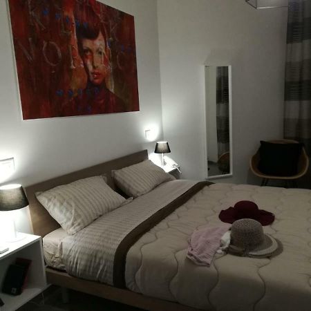 Sosta Rock Apartment Casal Palocco Bagian luar foto