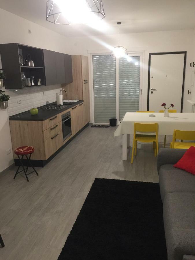 Sosta Rock Apartment Casal Palocco Bagian luar foto