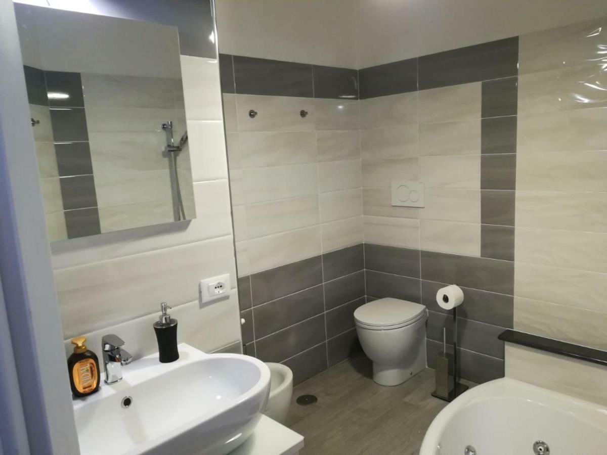 Sosta Rock Apartment Casal Palocco Bagian luar foto