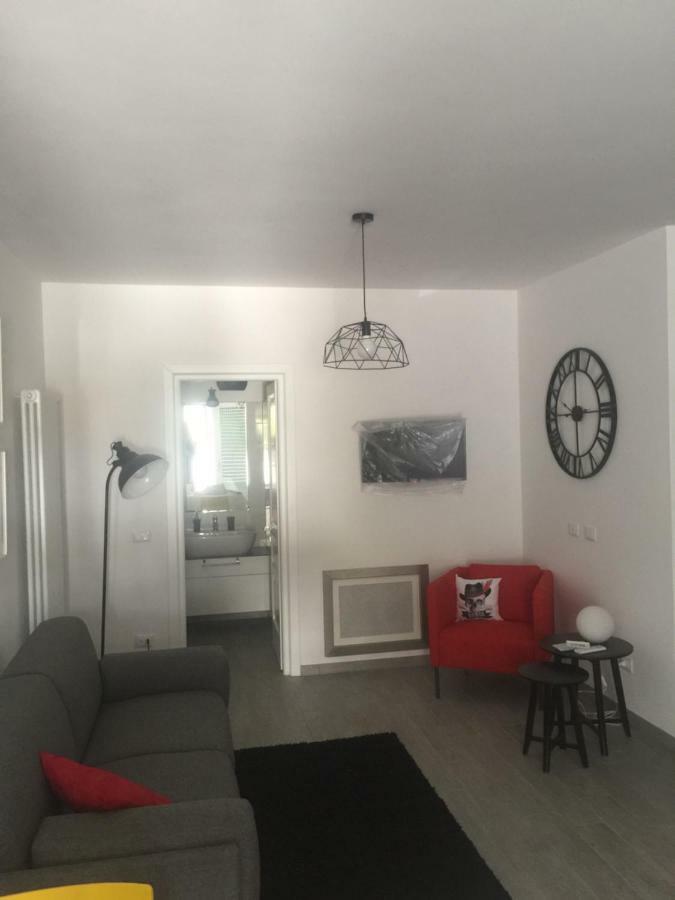 Sosta Rock Apartment Casal Palocco Bagian luar foto