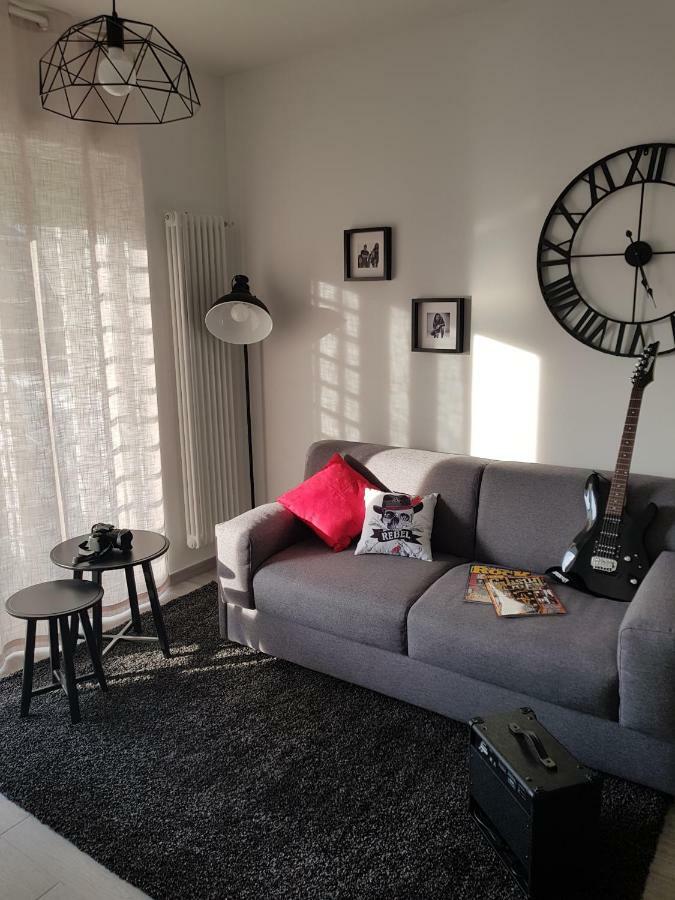Sosta Rock Apartment Casal Palocco Bagian luar foto