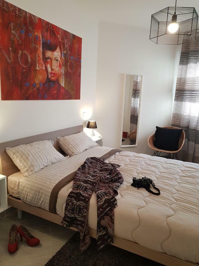 Sosta Rock Apartment Casal Palocco Bagian luar foto